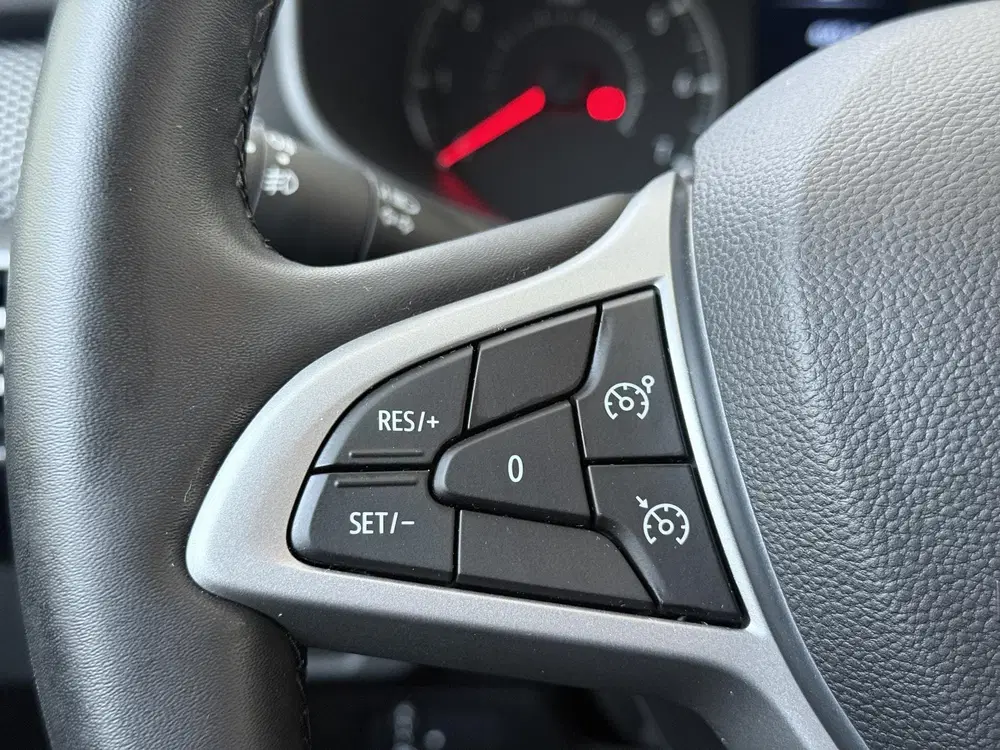 Dacia Sandero 1.0 TCe 90 PK Expression PDC Voor en Achte uit 2025, foto 12