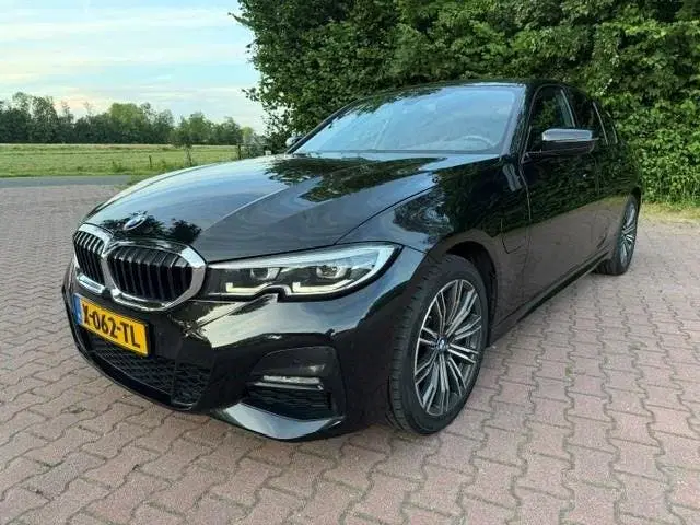 BMW 3-serie 330e uit 2019