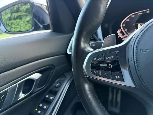 BMW 3-serie 330e uit 2019, foto 11