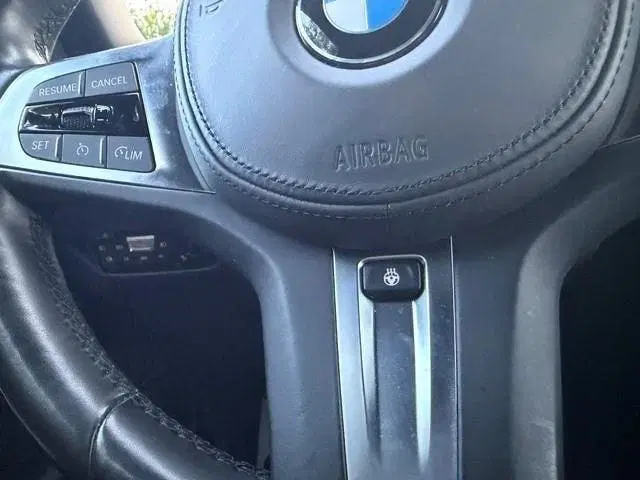 BMW 3-serie 330e uit 2019, foto 12