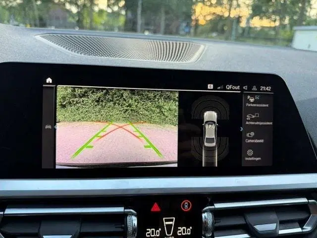 BMW 3-serie 330e uit 2019, foto 15
