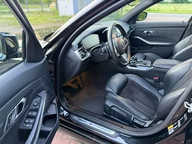 BMW 3-serie 330e uit 2019, foto 5