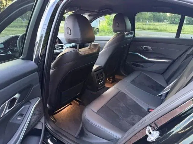 BMW 3-serie 330e uit 2019, foto 7