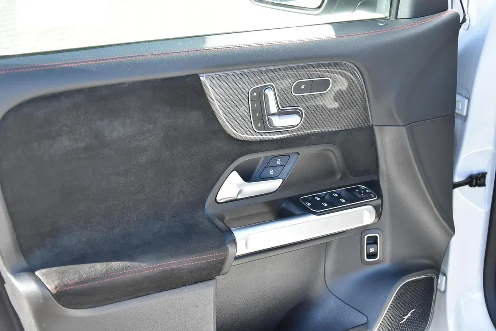 Mercedes-Benz GLB Mercedes GLB AMG 35 4MATIC Advantage Pano uit 2020, foto 10