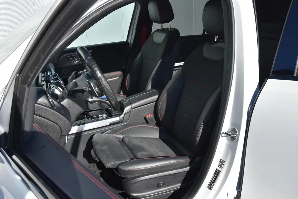Mercedes-Benz GLB Mercedes GLB AMG 35 4MATIC Advantage Pano uit 2020, foto 11