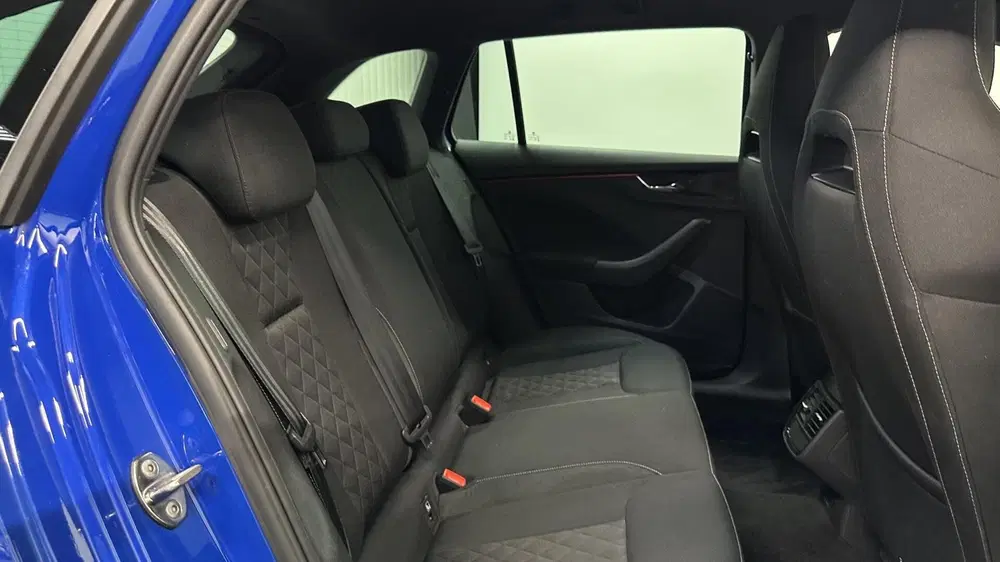 Skoda Scala 1.0 TSI Sport Business LM CRUISE CARPLAY E uit 2020, foto 5
