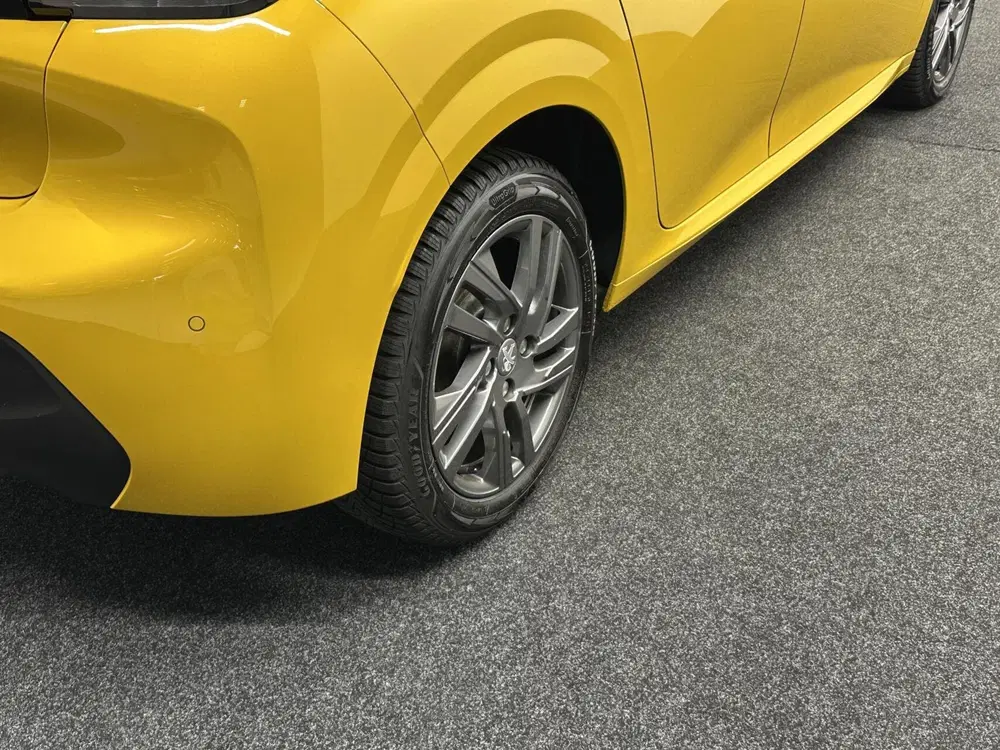 Peugeot 208 1.2 PureTech Active Pack CRUISE NAVIGATIE uit 2022, foto 10