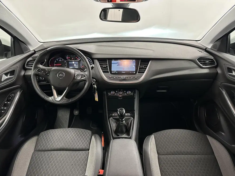 Opel Grandland 1.2 Turbo Elegance CAMERA TREKHAAK LM NAVI uit 2021, foto 2