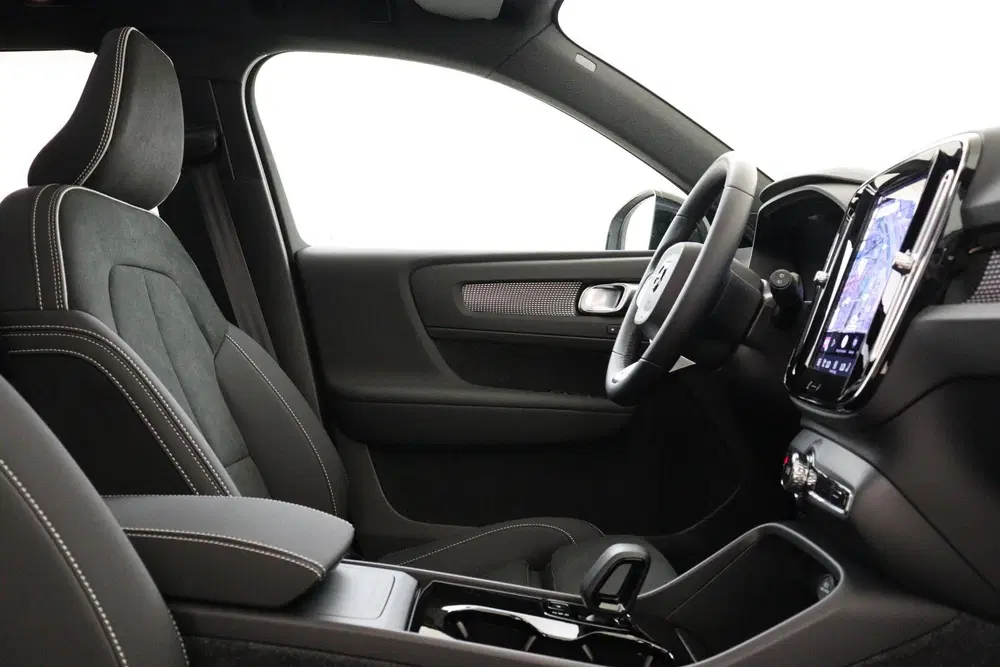 Volvo EX40 SINGLE MOTOR EXTENDED RANGE ULTRA BLACK ED uit 2026, foto 10