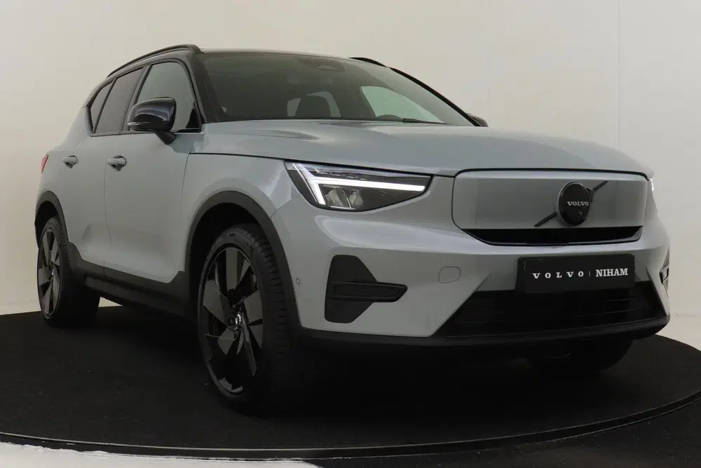 Volvo EX40 SINGLE MOTOR EXTENDED RANGE ULTRA BLACK ED uit 2026, foto 11