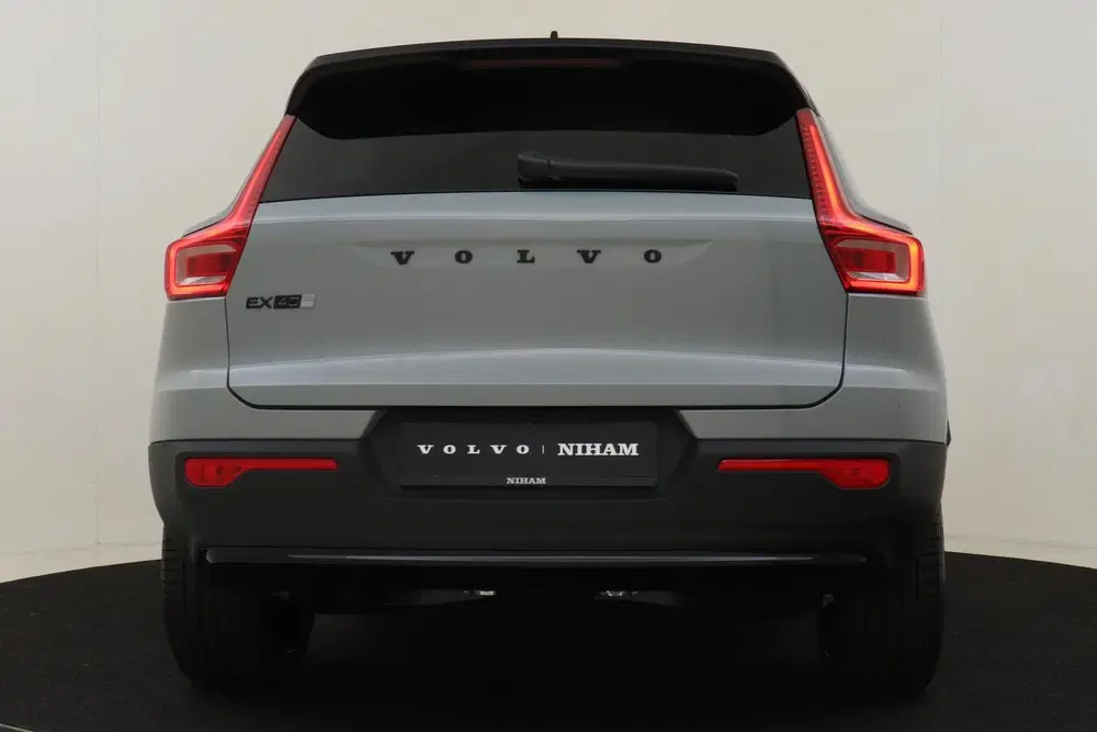 Volvo EX40 SINGLE MOTOR EXTENDED RANGE ULTRA BLACK ED uit 2026, foto 15