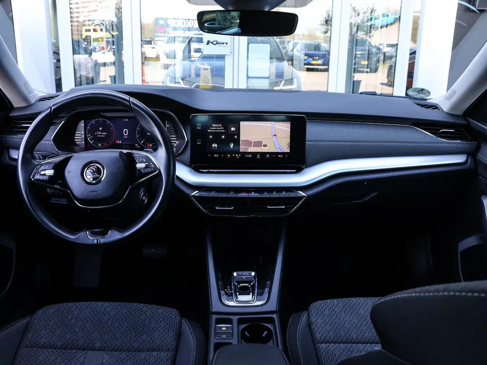 Skoda Octavia 1.5 e-TSI Business Edition Plus uit 2023, foto 2