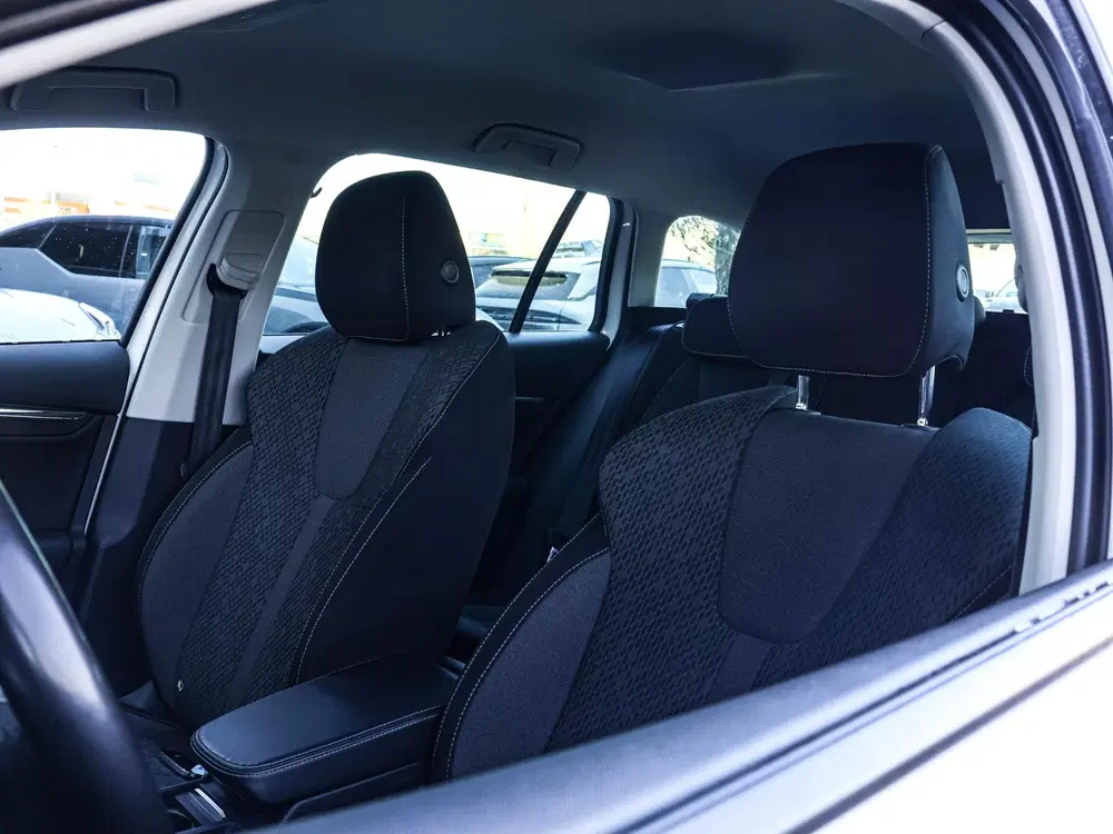 Skoda Octavia 1.5 e-TSI Business Edition Plus uit 2023, foto 8