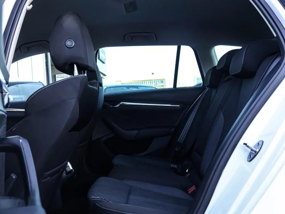 Skoda Octavia 1.5 e-TSI Business Edition Plus uit 2023, foto 9