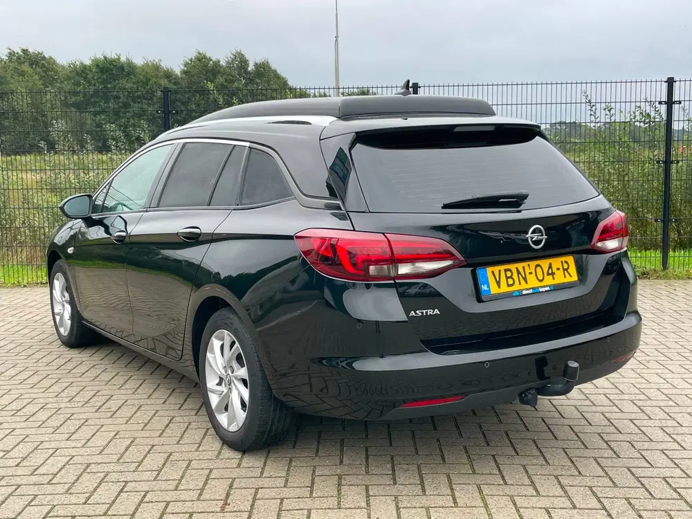 Opel Astra uit 2019, foto 5
