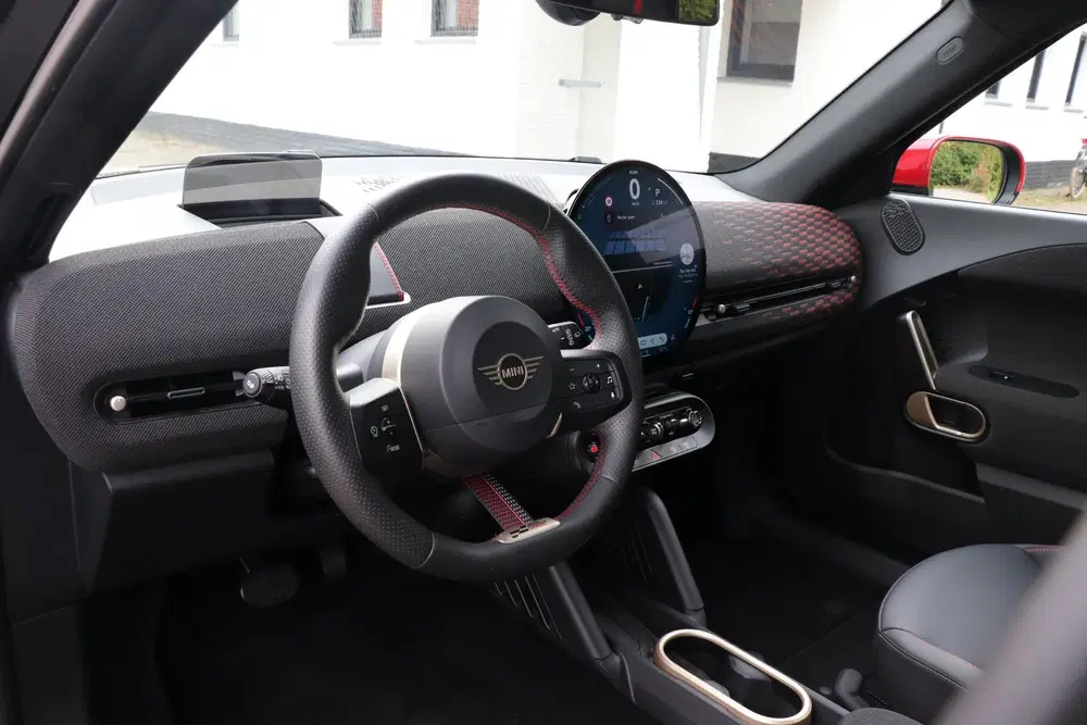 Mini Aceman E John Cooper Works M 42.5 kWh uit 2025, foto 11
