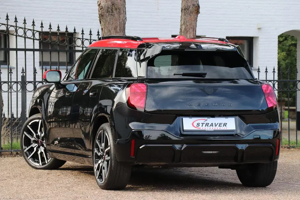 Mini Aceman E John Cooper Works M 42.5 kWh uit 2025, foto 3