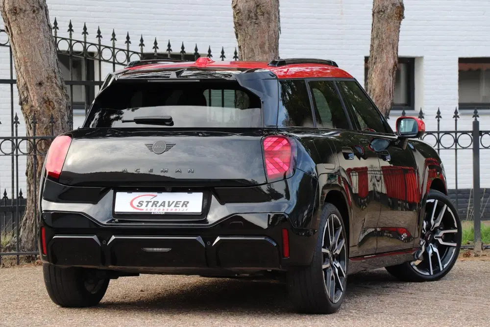 Mini Aceman E John Cooper Works M 42.5 kWh uit 2025, foto 5