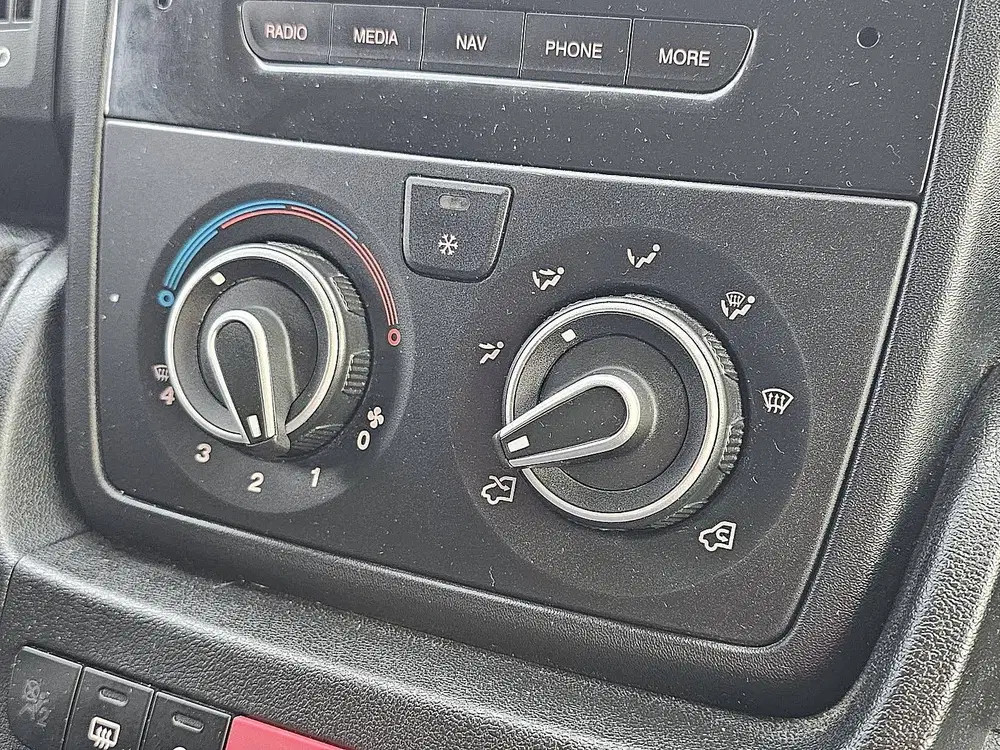 Citroën Jumper 2.2 BlueHDi 120 L2H2 3.3t Cruise control uit 2022, foto 11