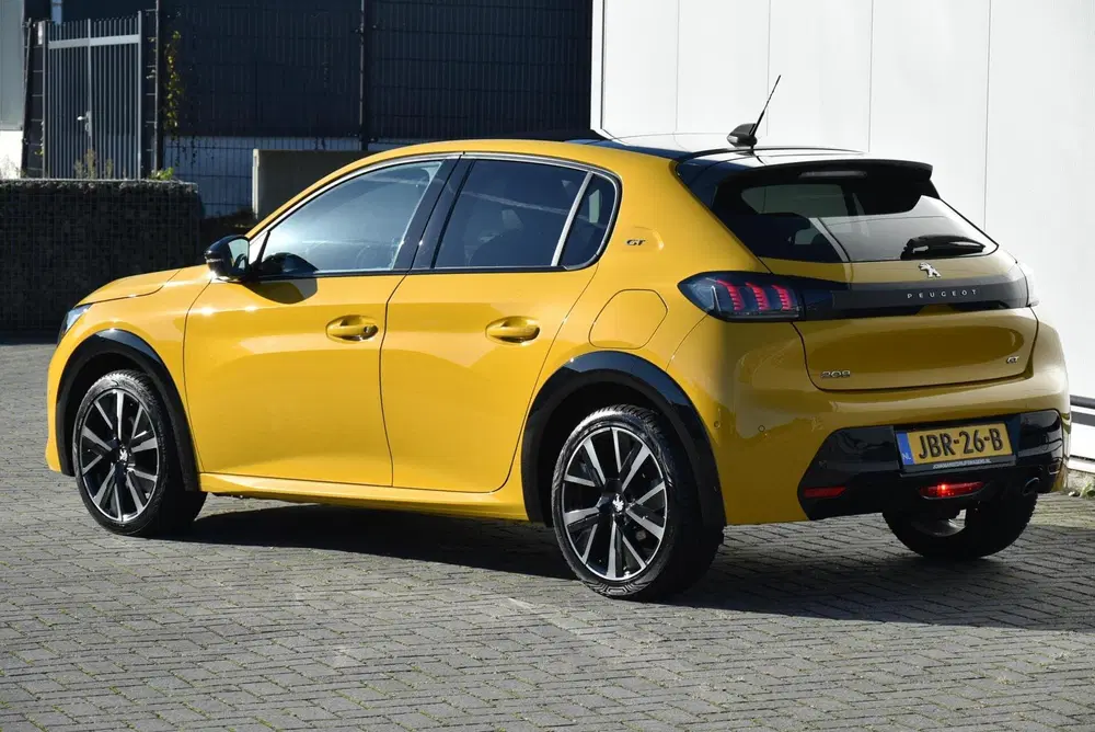 Peugeot 208 1.2 PureTech GT Pack Line Panorama dak App uit 2022, foto 3