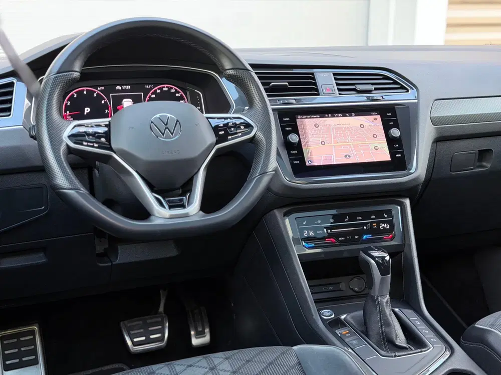 Volkswagen Tiguan 1.5 TSI R-Line Pano uit 2021, foto 11