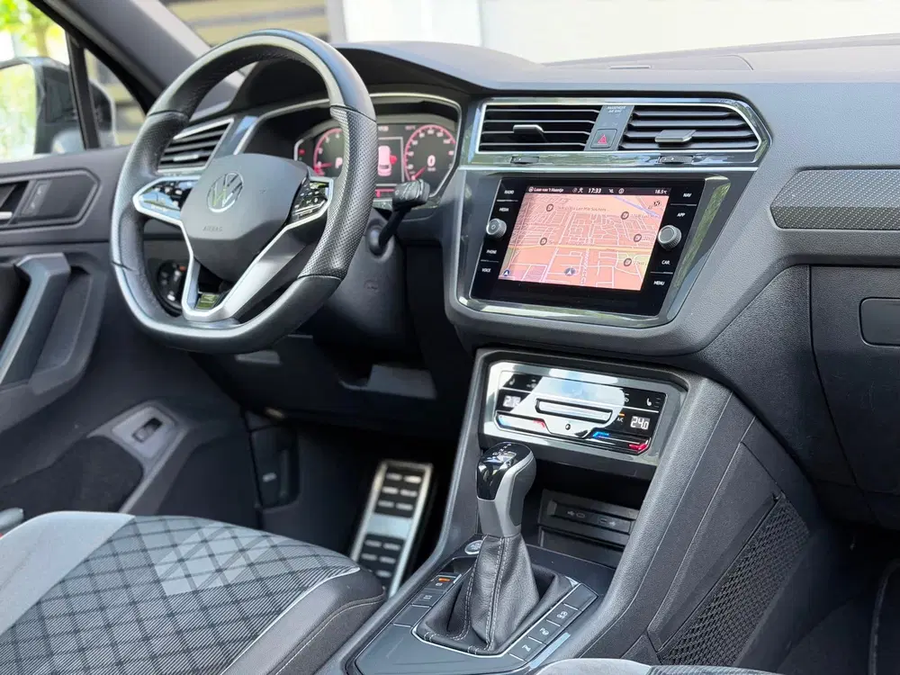 Volkswagen Tiguan 1.5 TSI R-Line Pano uit 2021, foto 15