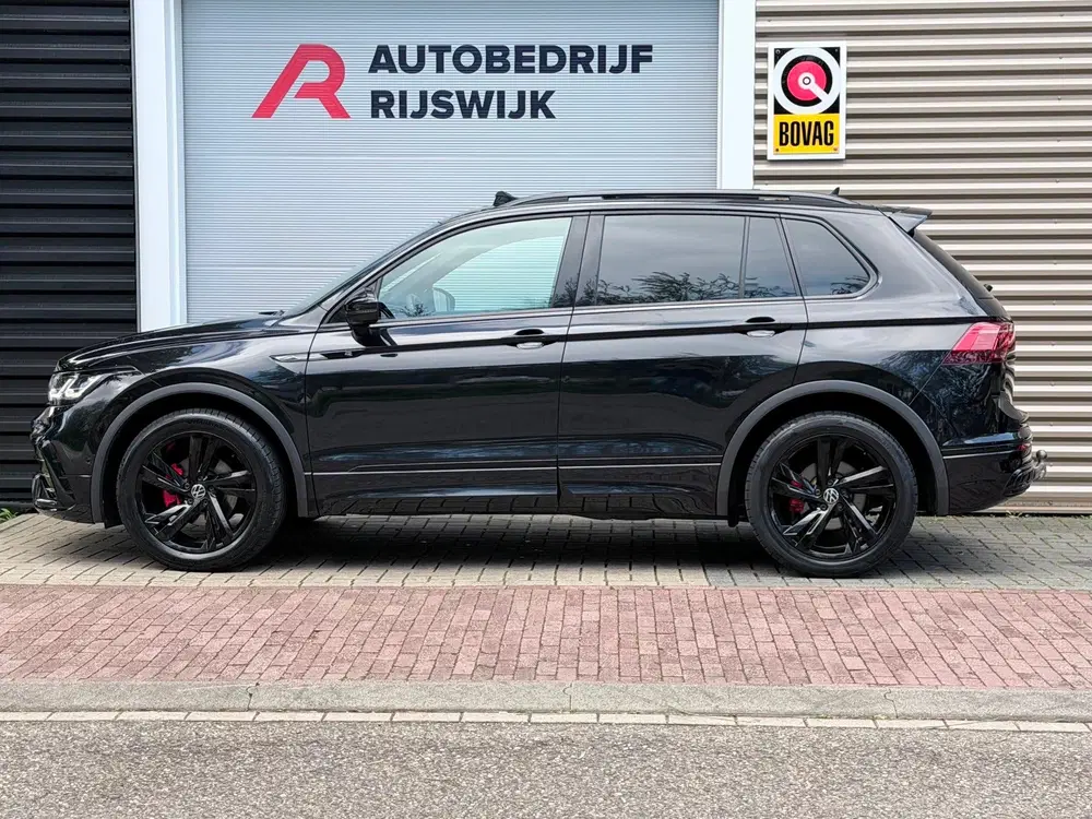 Volkswagen Tiguan 1.5 TSI R-Line Pano uit 2021, foto 2