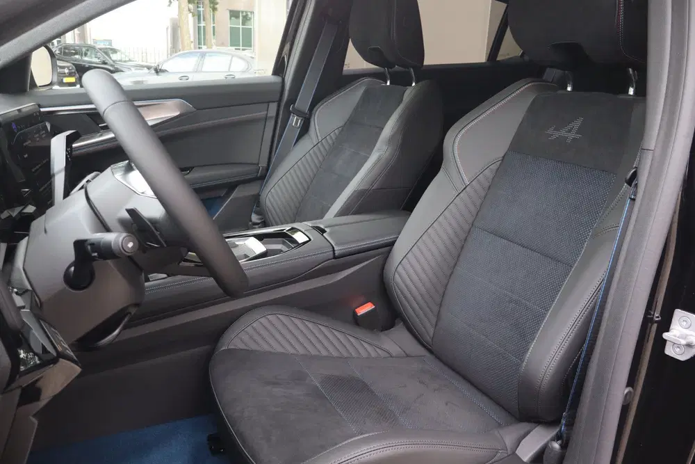 Renault Rafale 1.2 E-Tech 4x4 plug-in hybrid 300 esprit A uit 2026, foto 5