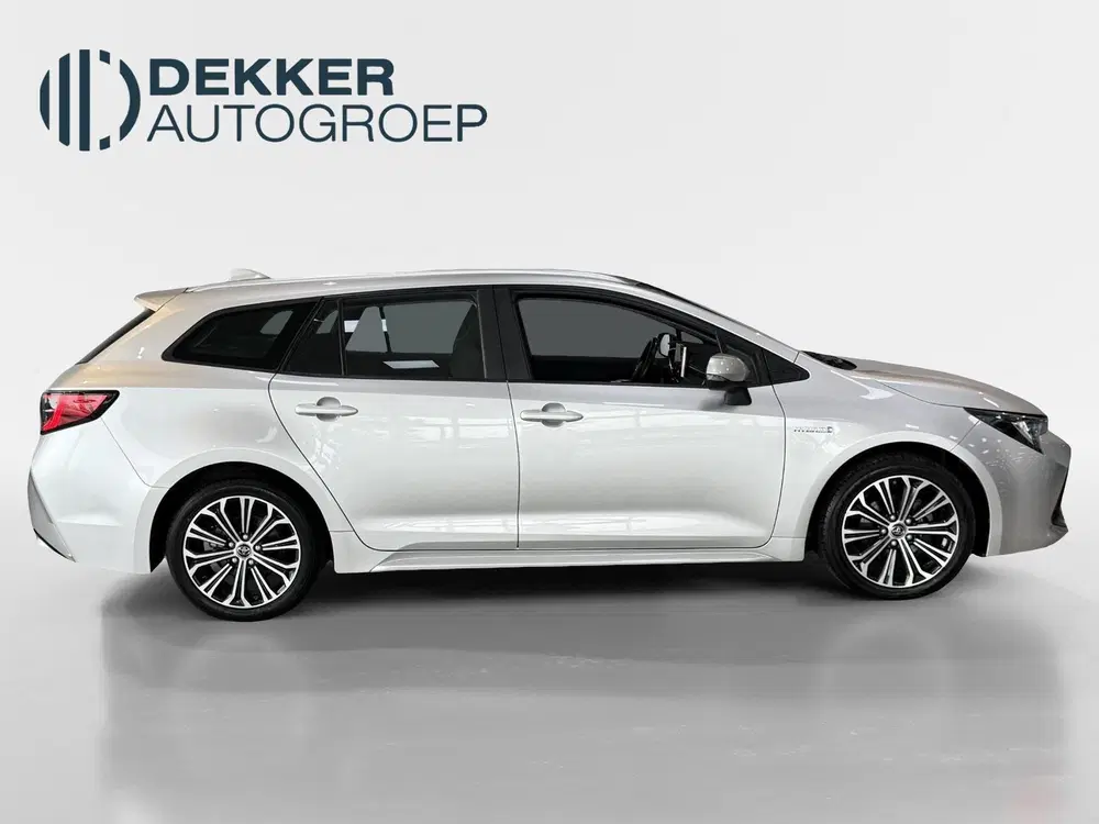 Toyota Corolla 1.8 Hybrid First Edition Trekh uit 2019, foto 6