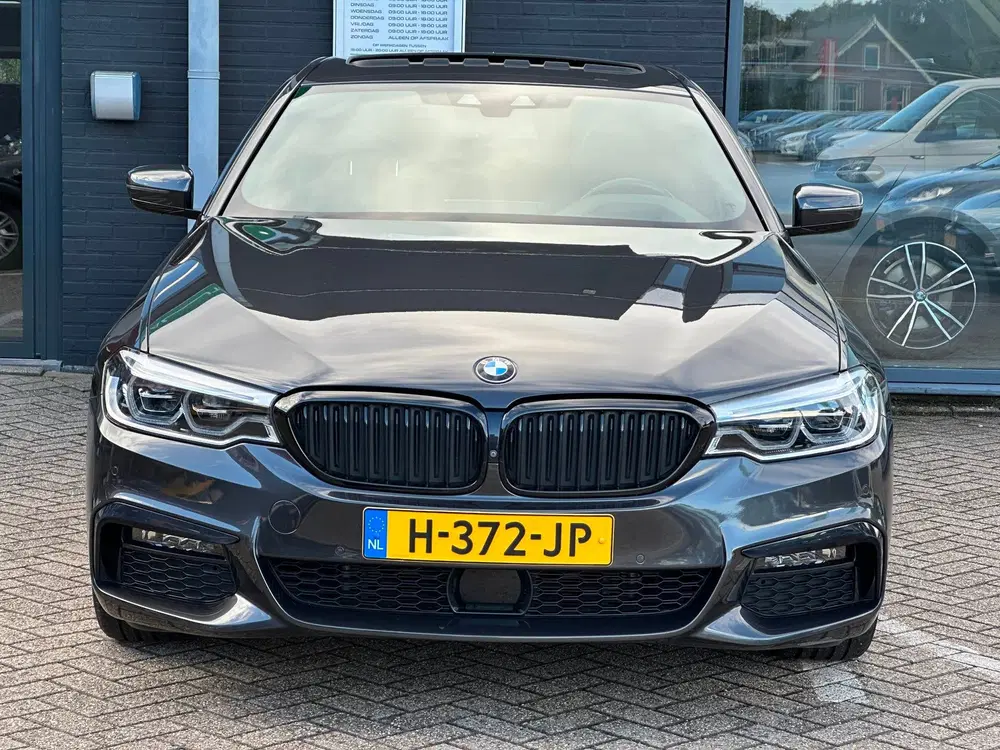 BMW 5-serie 530i High Executive uit 2019, foto 6
