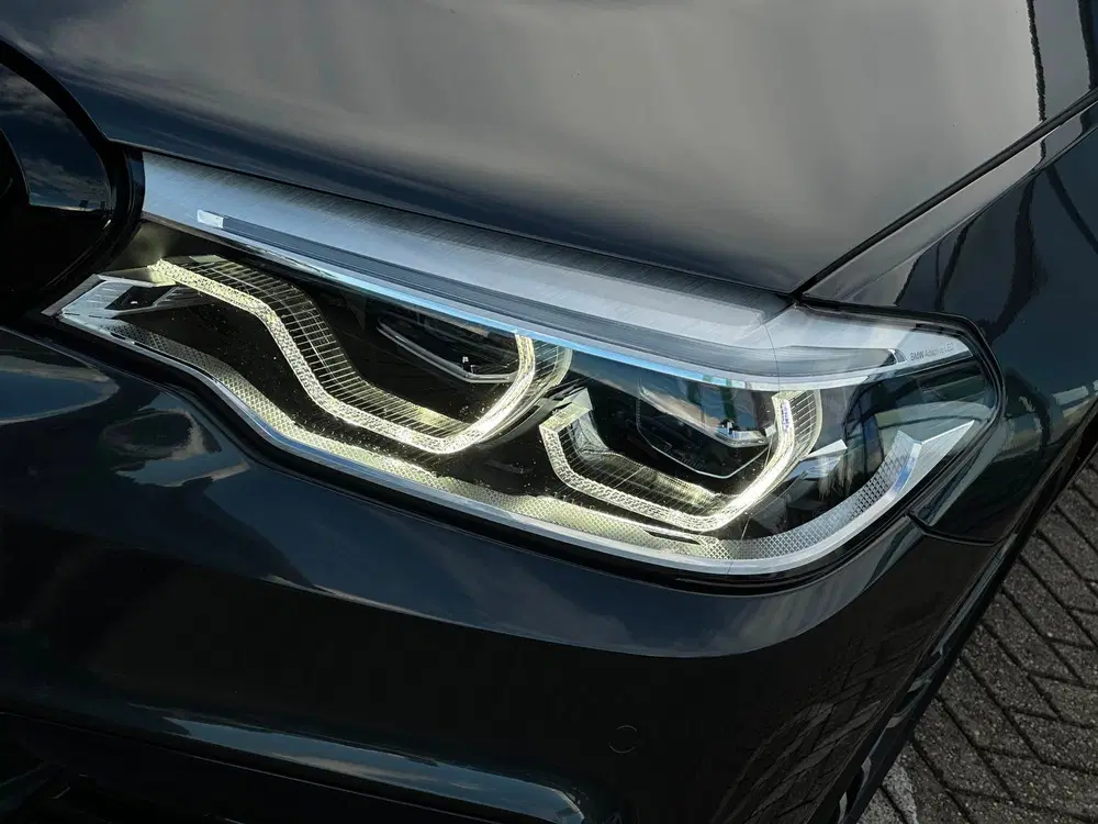 BMW 5-serie 530i High Executive uit 2019, foto 8