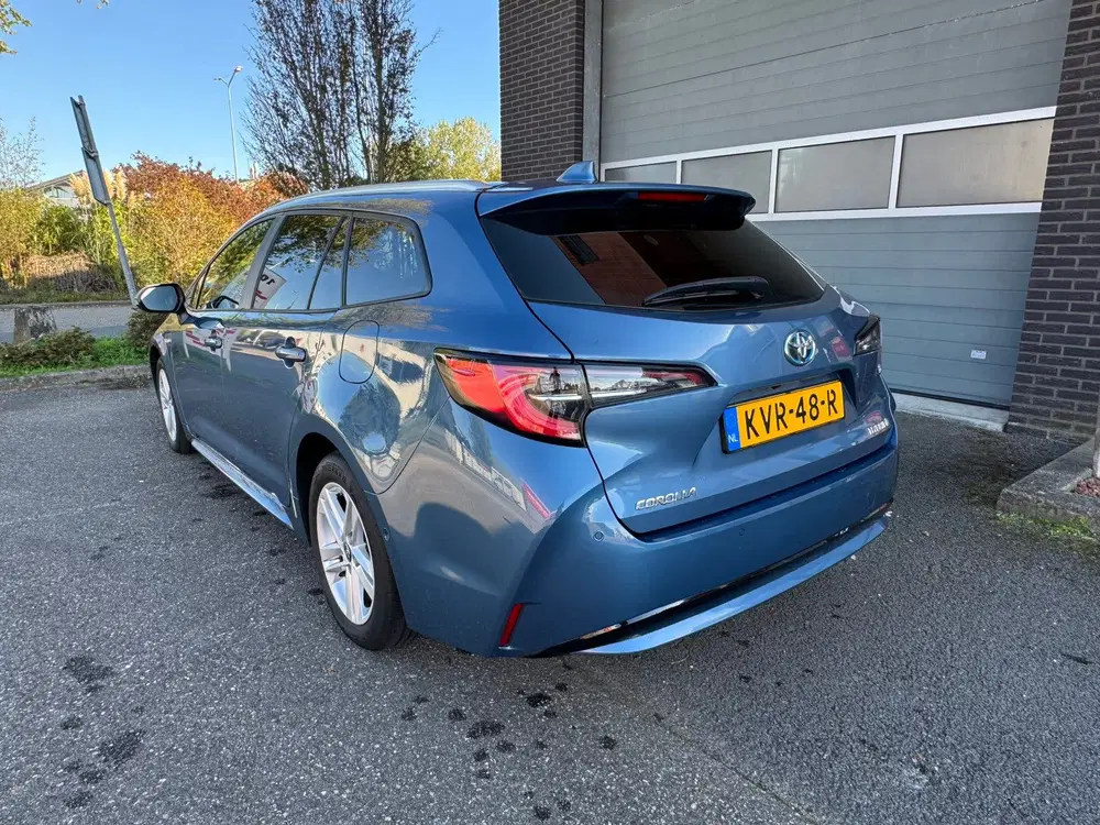 Toyota Corolla ⁠Corolla TS 1.8 Hybrid DynamicPlus uit 2020, foto 2