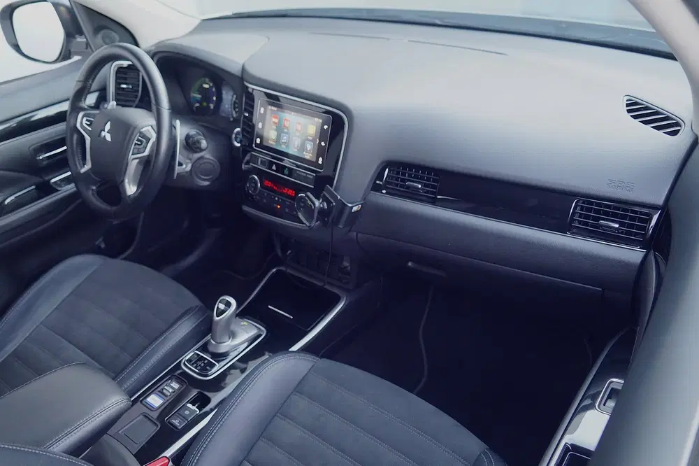 Mitsubishi Outlander 2.4 PHEV Pure+ uit 2019, foto 4