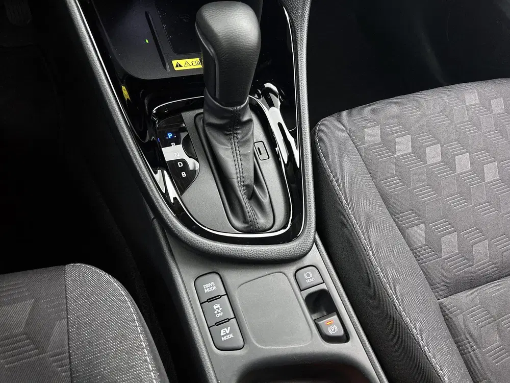 Toyota Yaris 1.5 Hybrid 115 Dynamic Comfort Pack uit 2025, foto 13