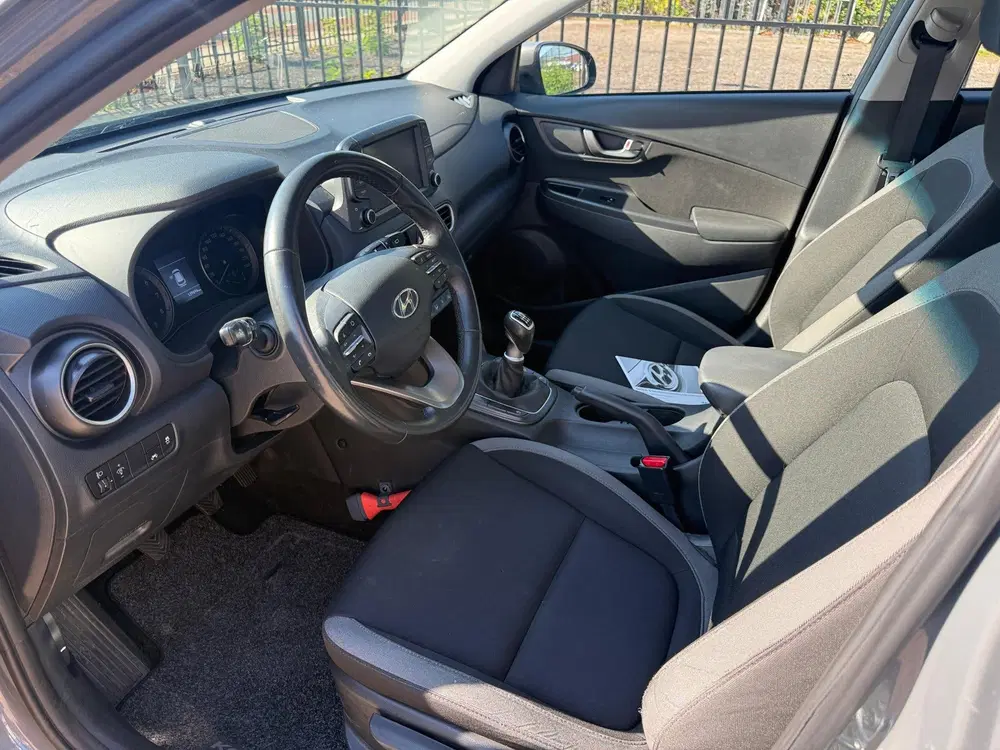 Hyundai KONA 1.0 T-GDI Comfort Dealer onderhouden APK 2 uit 2020, foto 8