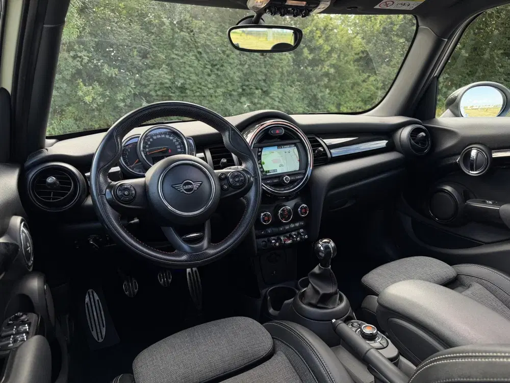 Mini John Cooper Works Cooper 5-Deurs 1.5 John Cooper Works Pano uit 2020, foto 10
