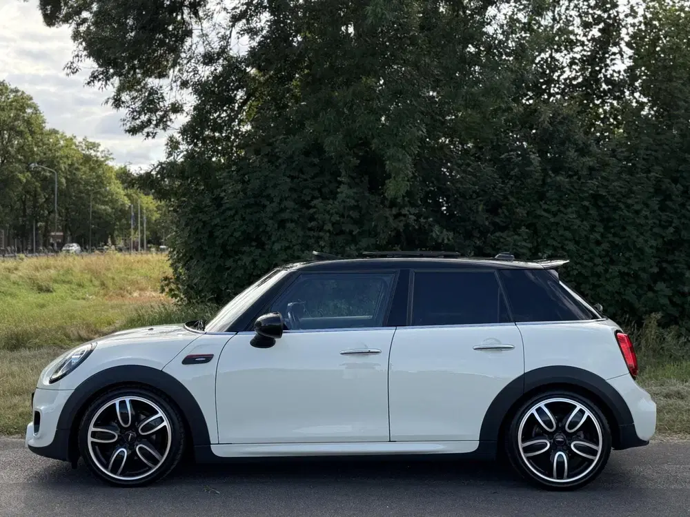 Mini John Cooper Works Cooper 5-Deurs 1.5 John Cooper Works Pano uit 2020, foto 3
