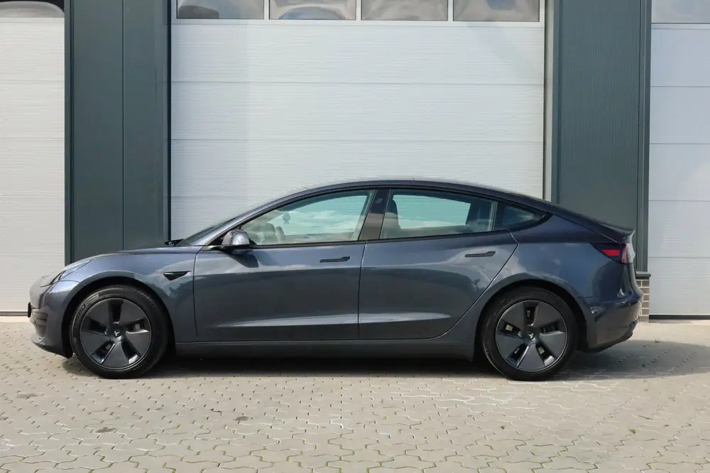 Tesla Model 3 Standard RWD Plus 60 kWh Elektr. achterkle uit 2023, foto 6