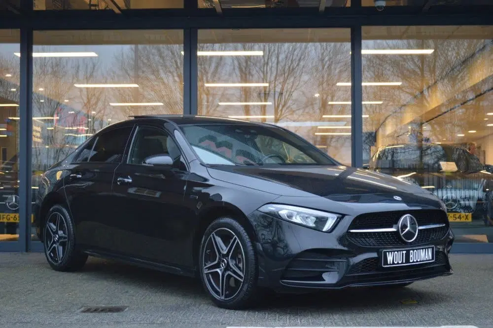 Mercedes-Benz A-Klasse 250 e AMG Led Panorama Distronic Keyl uit 2021, foto 3
