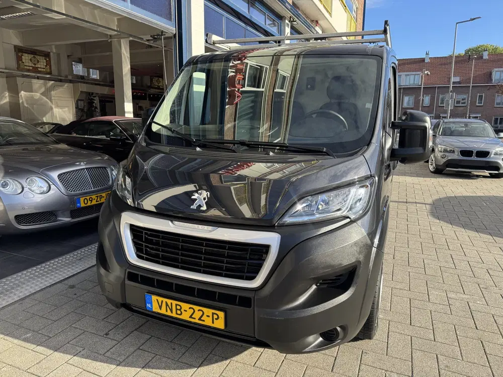 Peugeot Boxer 330 2.2 BlueHDi 120 L1H1 Premium 1 EIGENAA uit 2021, foto 2