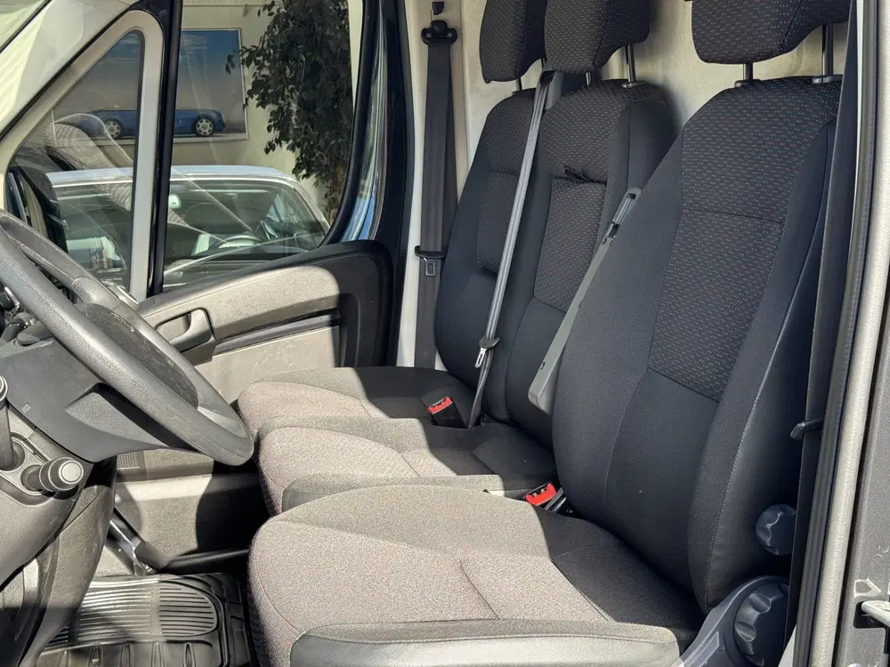 Peugeot Boxer 330 2.2 BlueHDi 120 L1H1 Premium 1 EIGENAA uit 2021, foto 8