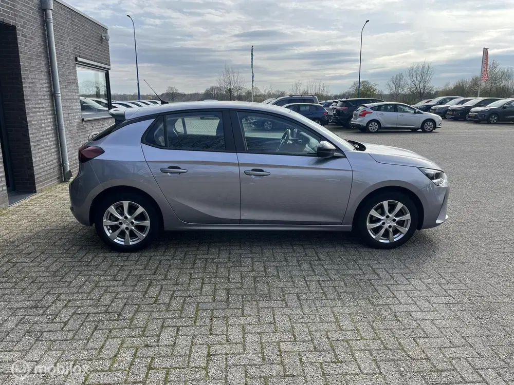 Opel Corsa 1.2 Edition uit 2021, foto 6
