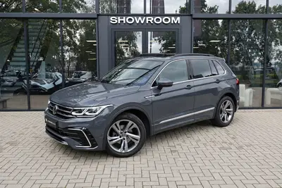 Volkswagen Tiguan 1.5 TSI R-Line PANO IQ.LIGHT ACC VOL uit 2022