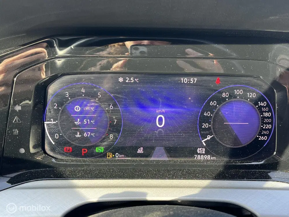 Volkswagen Golf 1.5 eTSI Life Business uit 2022, foto 9