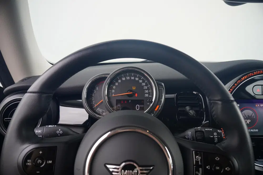 Mini Cooper Cooper Camden Edition uit 2023, foto 12