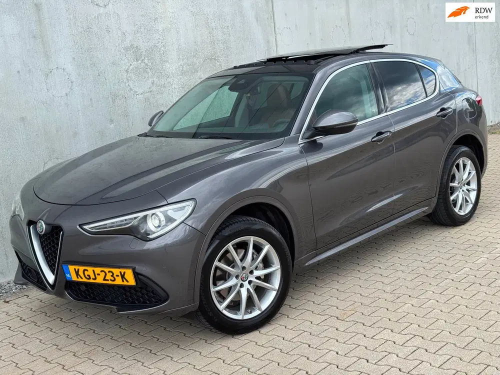 Alfa Romeo Stelvio 2.0T AWD uit 2020