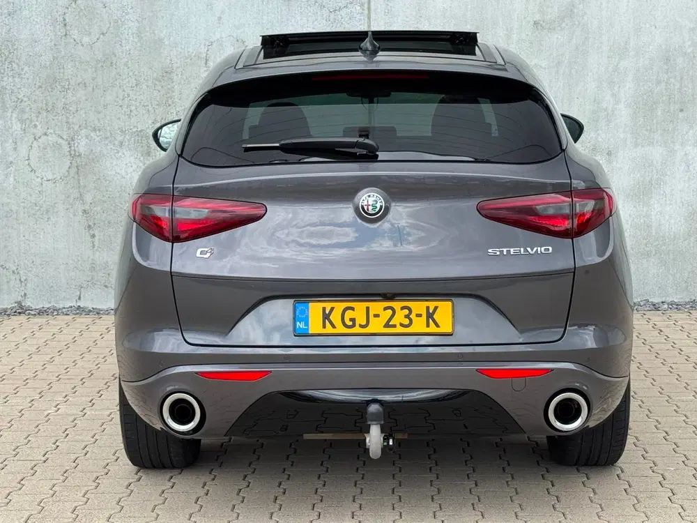 Alfa Romeo Stelvio 2.0T AWD uit 2020, foto 10