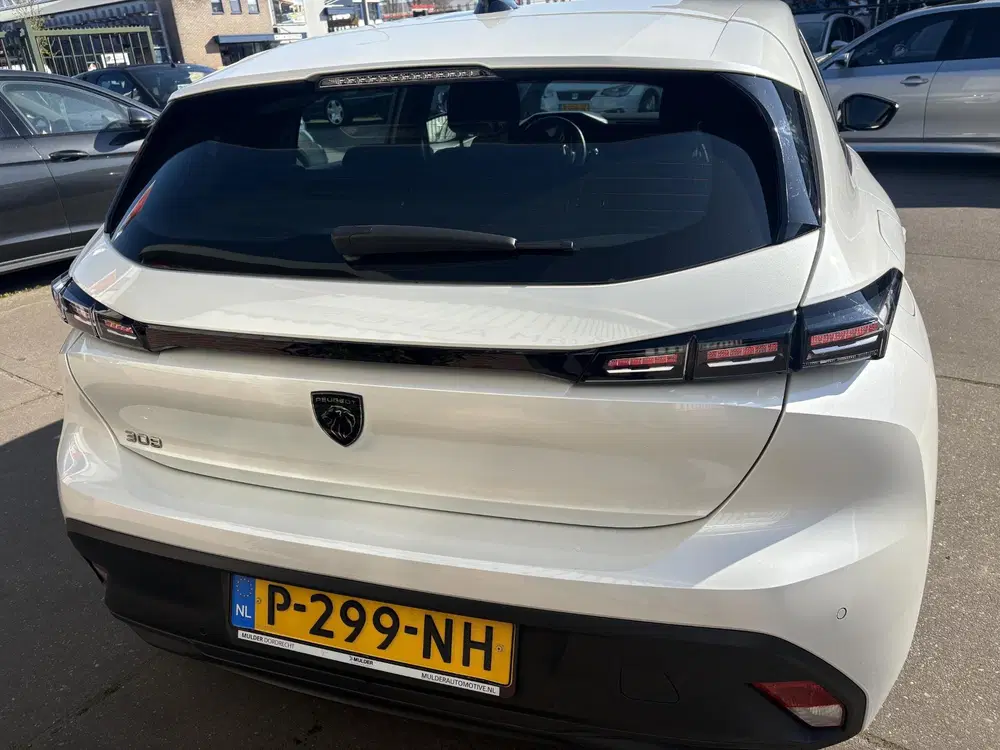 Peugeot 308 1.2 PureTech Active Pack Business Airco uit 2022, foto 8
