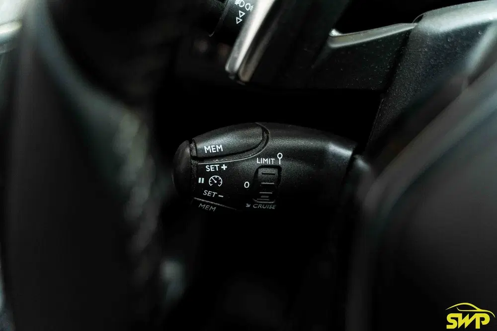 Peugeot 3008 1.2 PureTech Allure uit 2019, foto 15