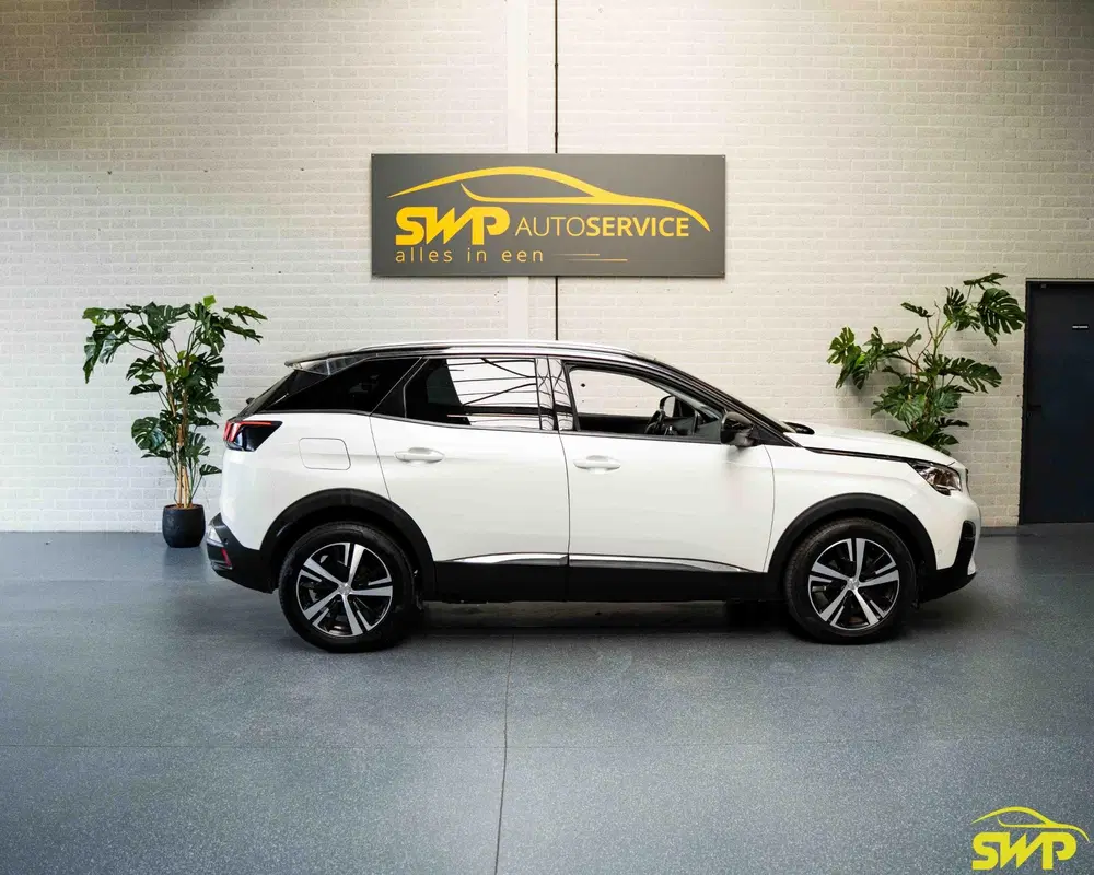 Peugeot 3008 1.2 PureTech Allure uit 2019, foto 2